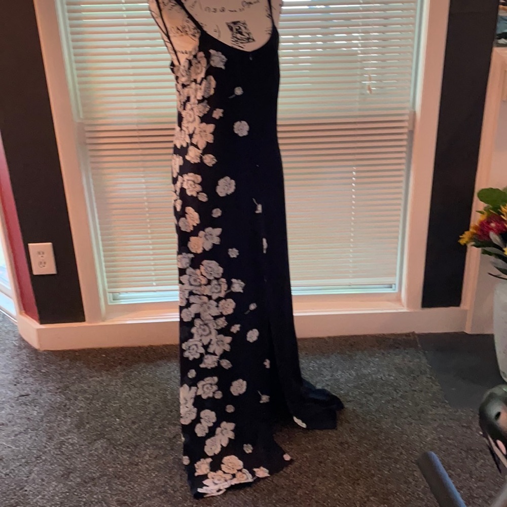 ANN TAYLOR Navy Floral Split Slip Maxi Dress, she's beautiful!!